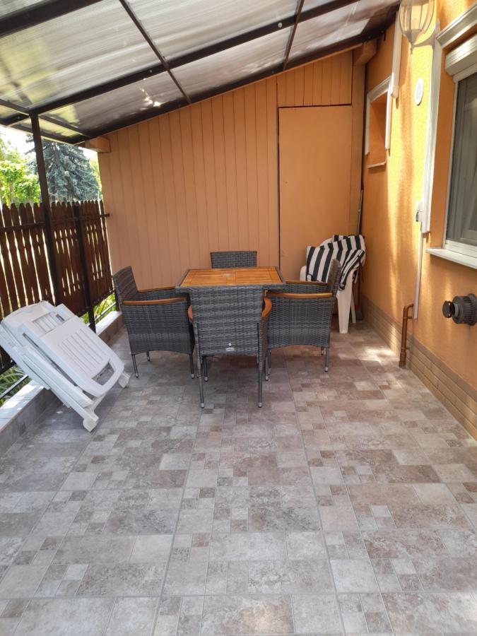 Thermal Apartman Tiszafuered ภายนอก รูปภาพ