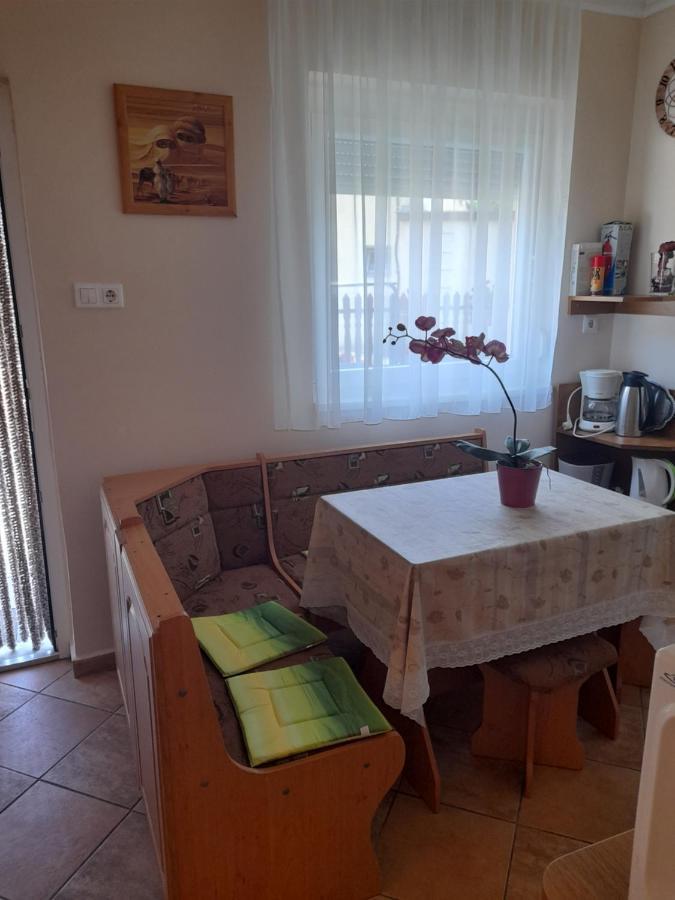 Thermal Apartman Tiszafuered ภายนอก รูปภาพ